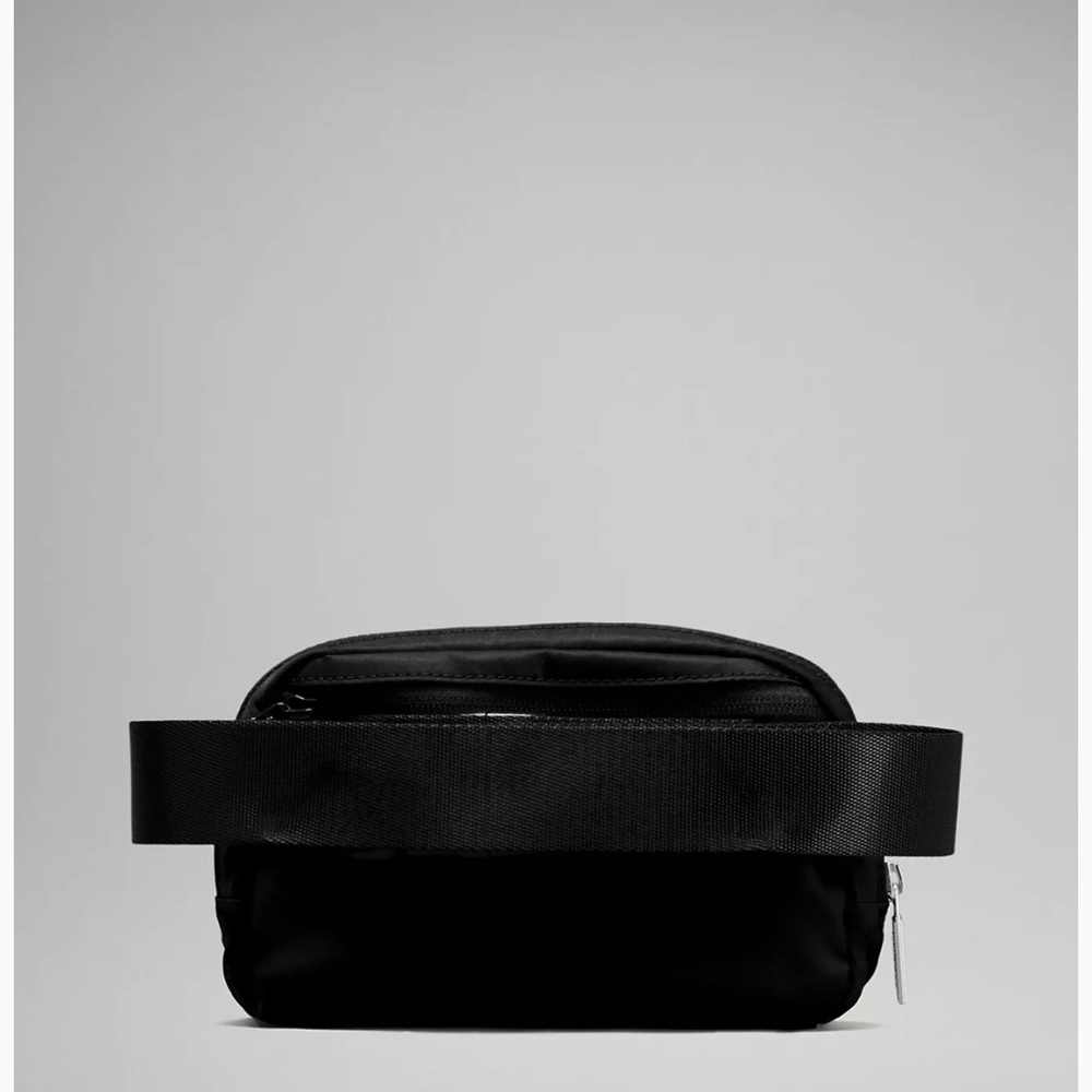 Lululemon Everywhere Belt Bag 1L
